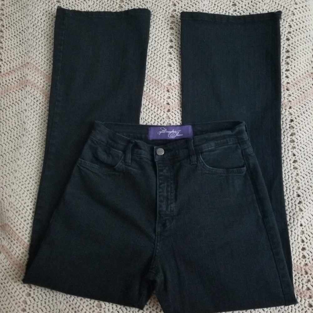 🌻B1G2📚NYDJ black bootcut jeans